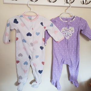 Bundle of 2 Carter's footie pajamas sz 9 months